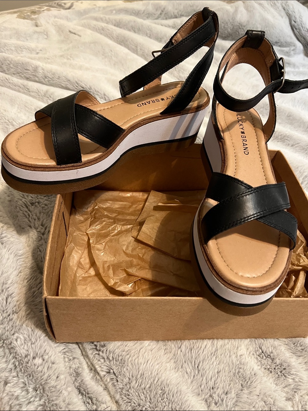 Lucky Brand Black and white Platform Sandals